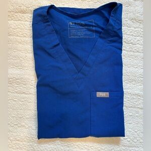 Catarina One-Pocket Scrub Top